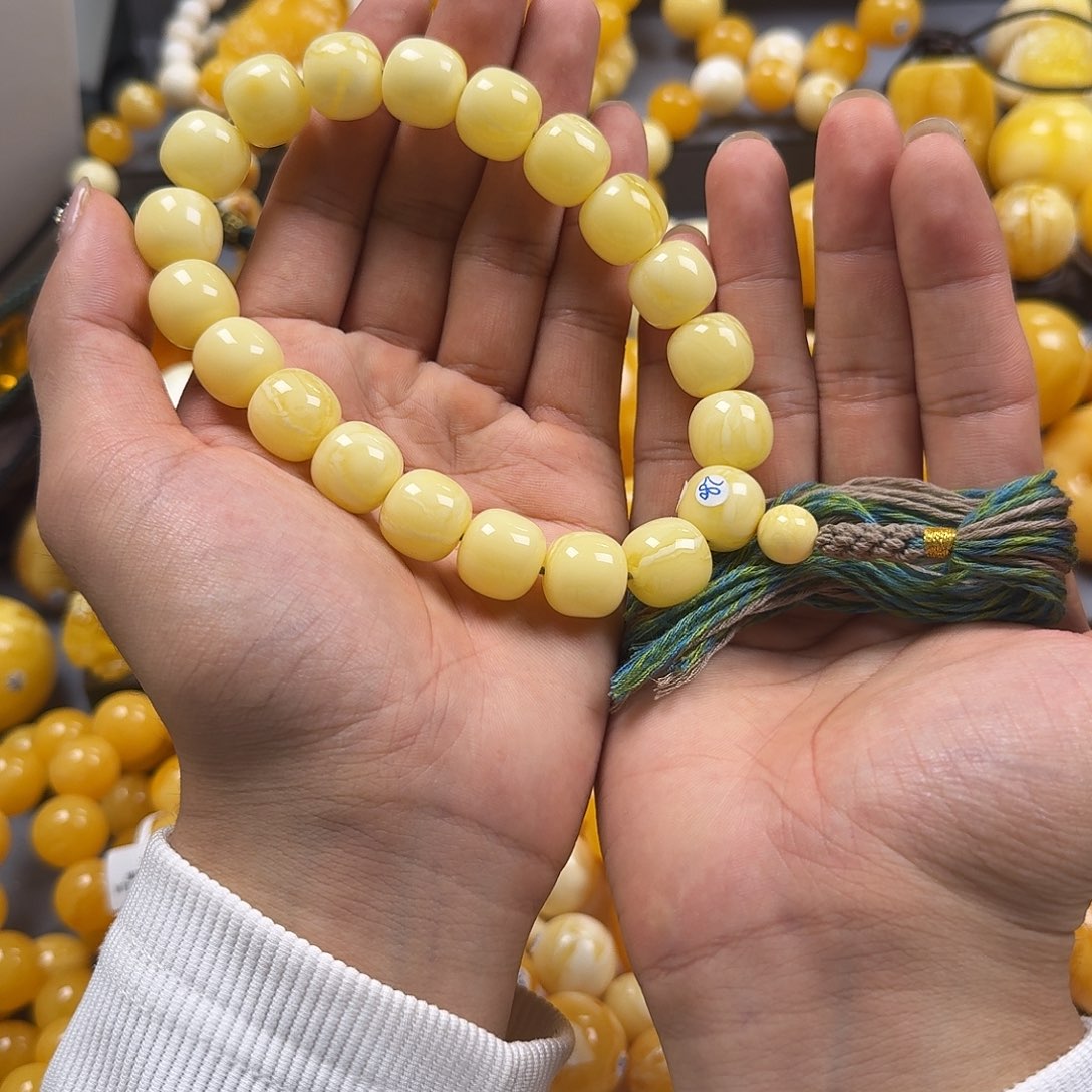 蜜蜡珠宝奇石未镶嵌同料老型15mm手持