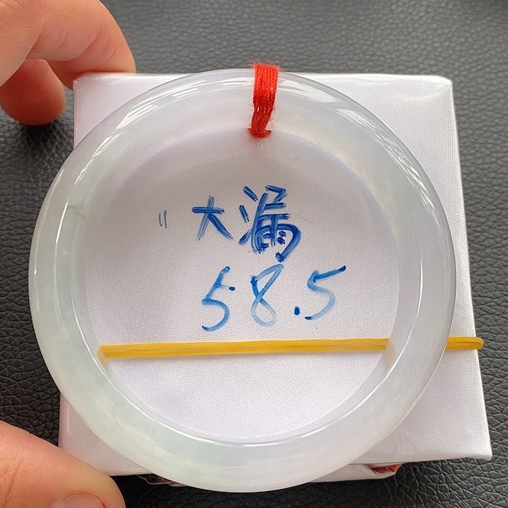 翡翠手镯未镶嵌6白月光轮胎6