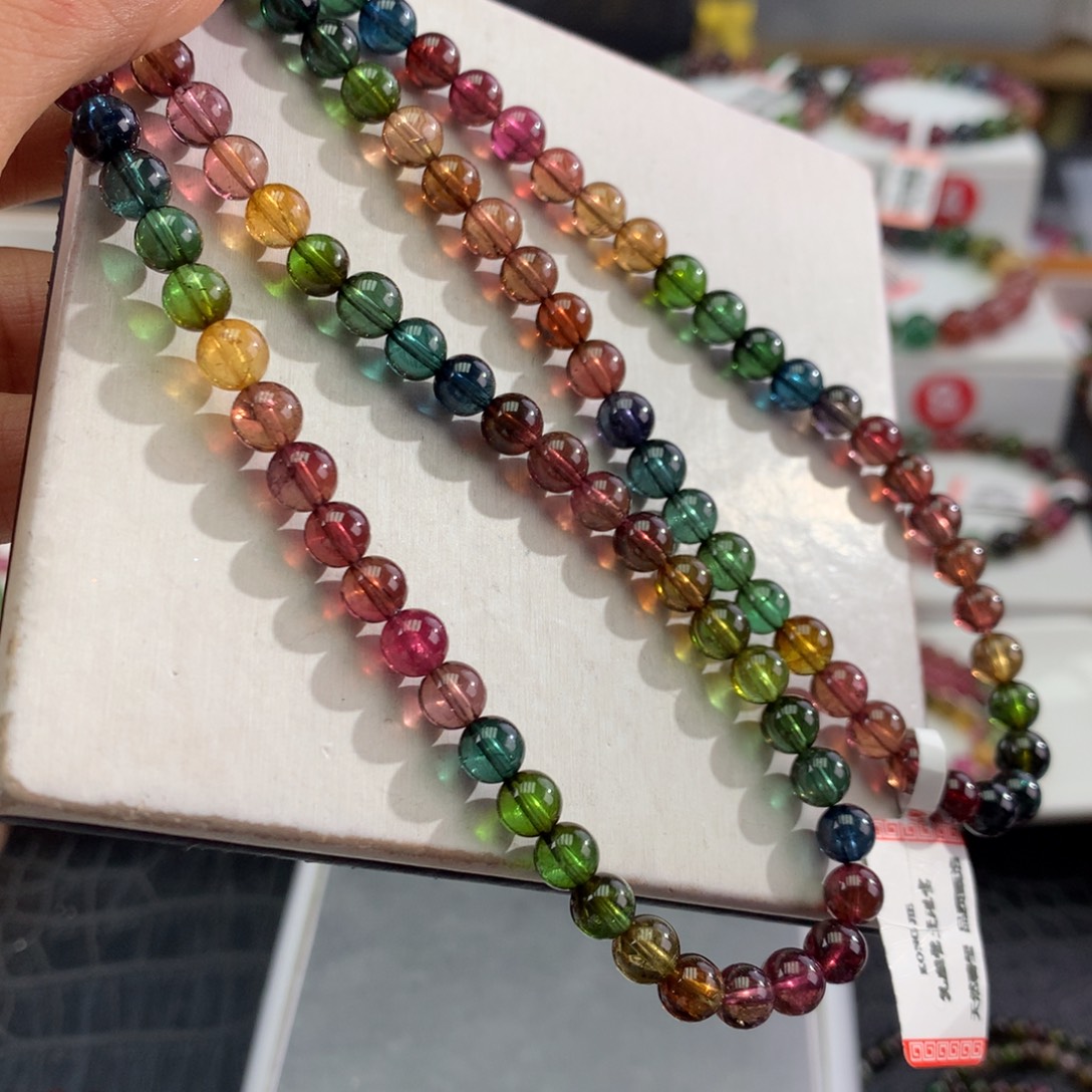 手链碧玺未镶嵌     6mm。 