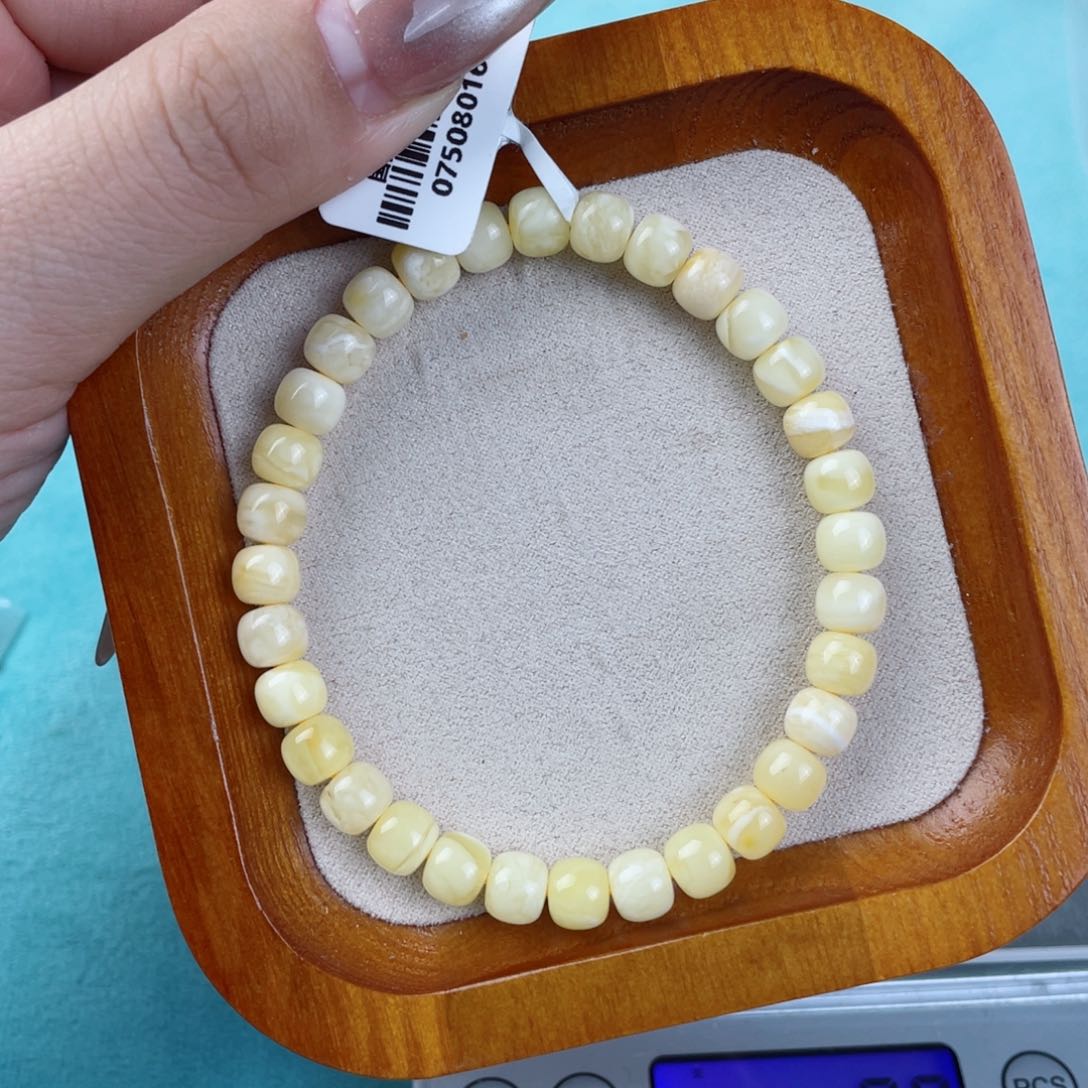 蜜蜡裸石未镶嵌蜜蜡25