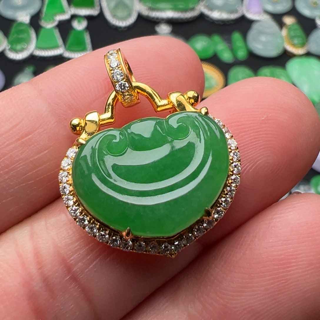 翡翠颈饰18K金镶嵌裸石12.7