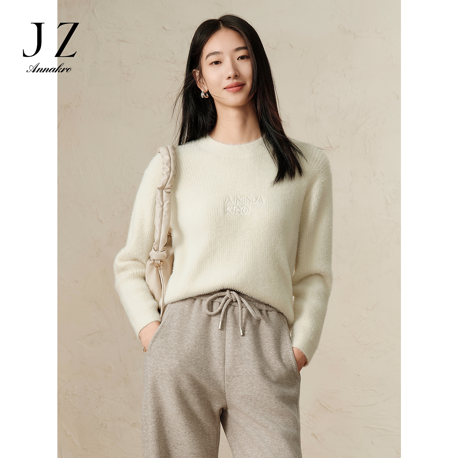 【岚岚专属】玖姿安娜蔻JTEQ31025简约双色厚实圆领针织宽松针织衫