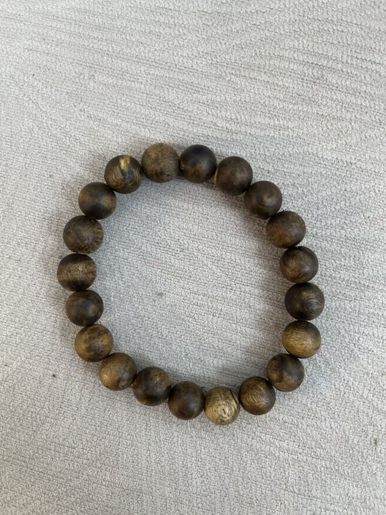 沉香达拉干一代嫁接苗10mm圆珠沉香手串多样性发一