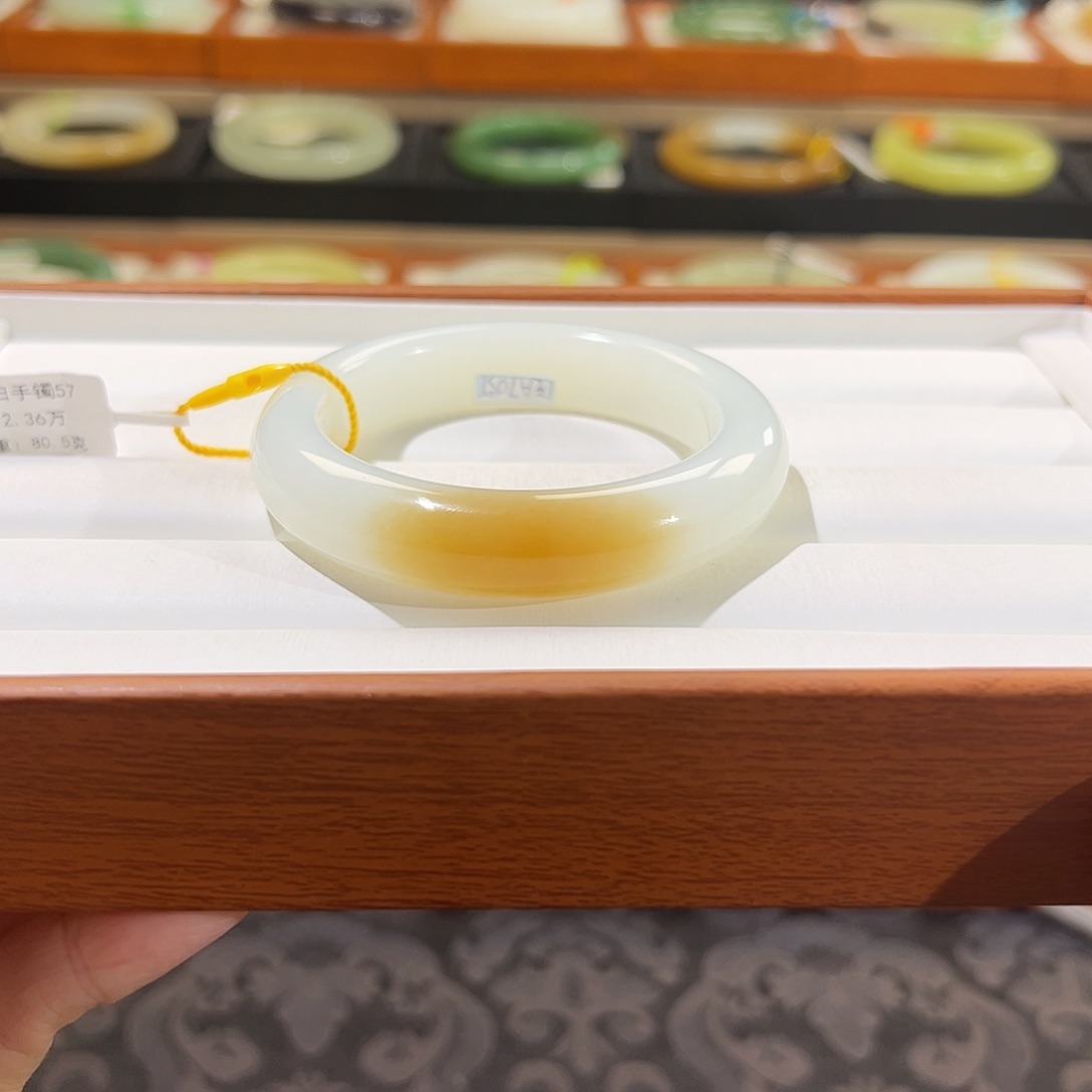 和田玉手镯未镶嵌  【糖白】高品 43500同料所出！漏！