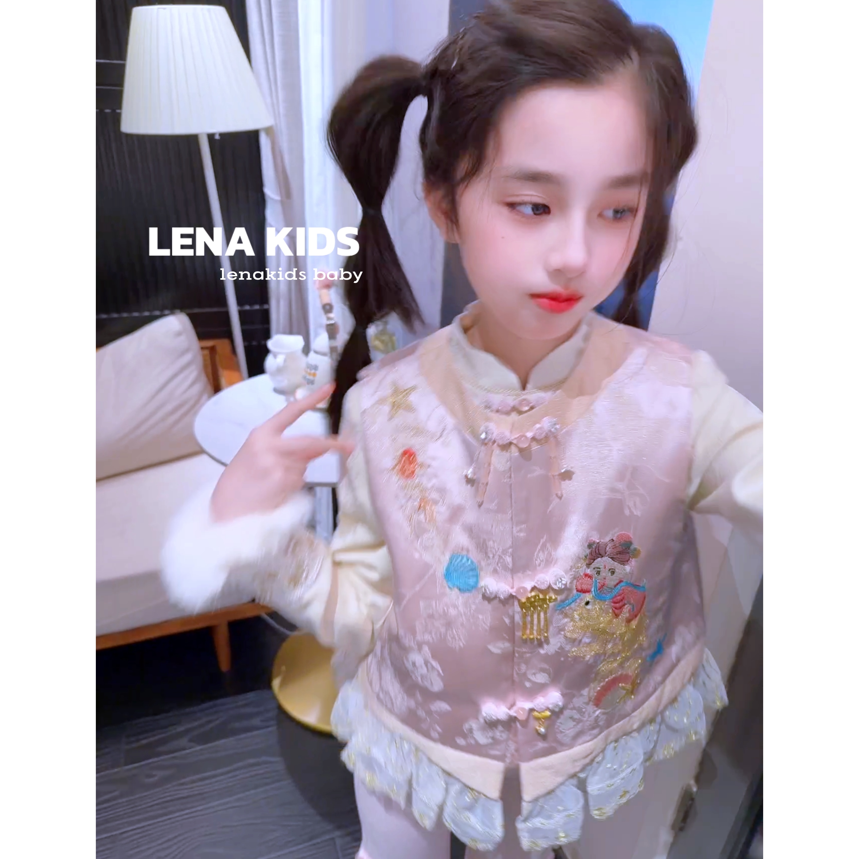 【P】PP·Twinkle【万针刺绣“兔毛加绒马甲提花新国风】！25121202