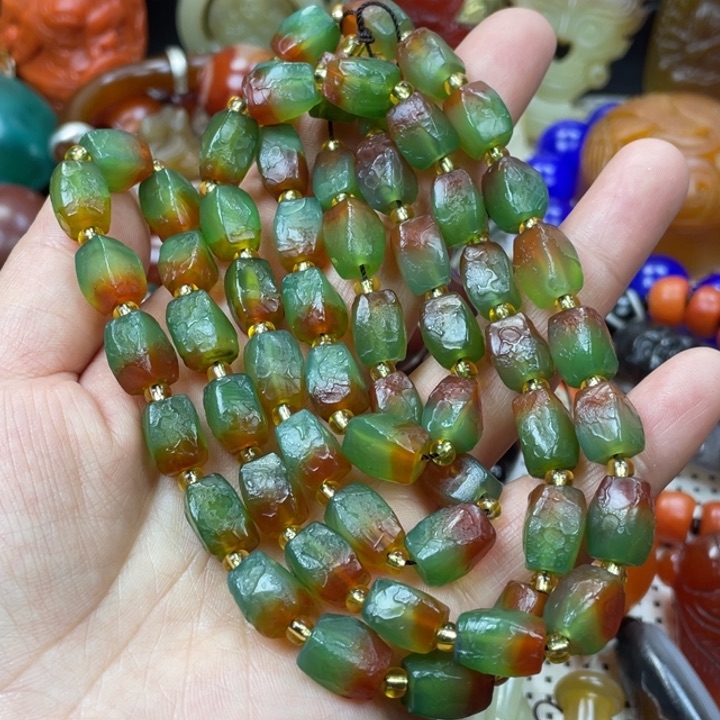 玛瑙/玉髓颈饰未镶嵌