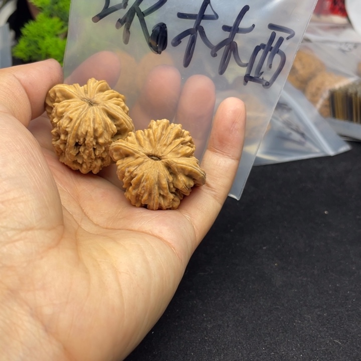 文玩核桃吊坠沈*西四座楼