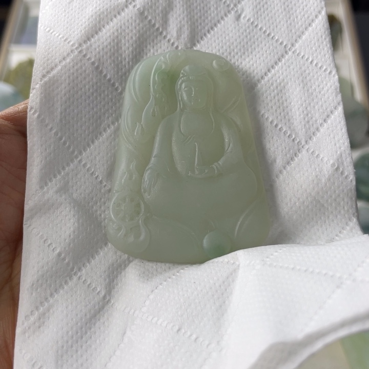 定制翡翠未镶嵌观音 毛货 无鉴赏期