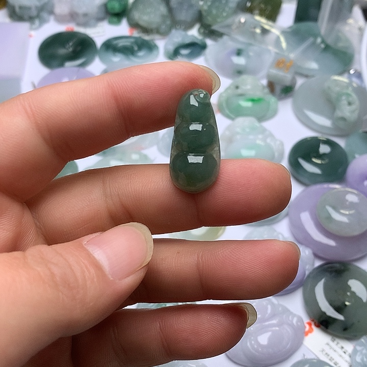 翡翠未镶嵌颈饰天然翡翠