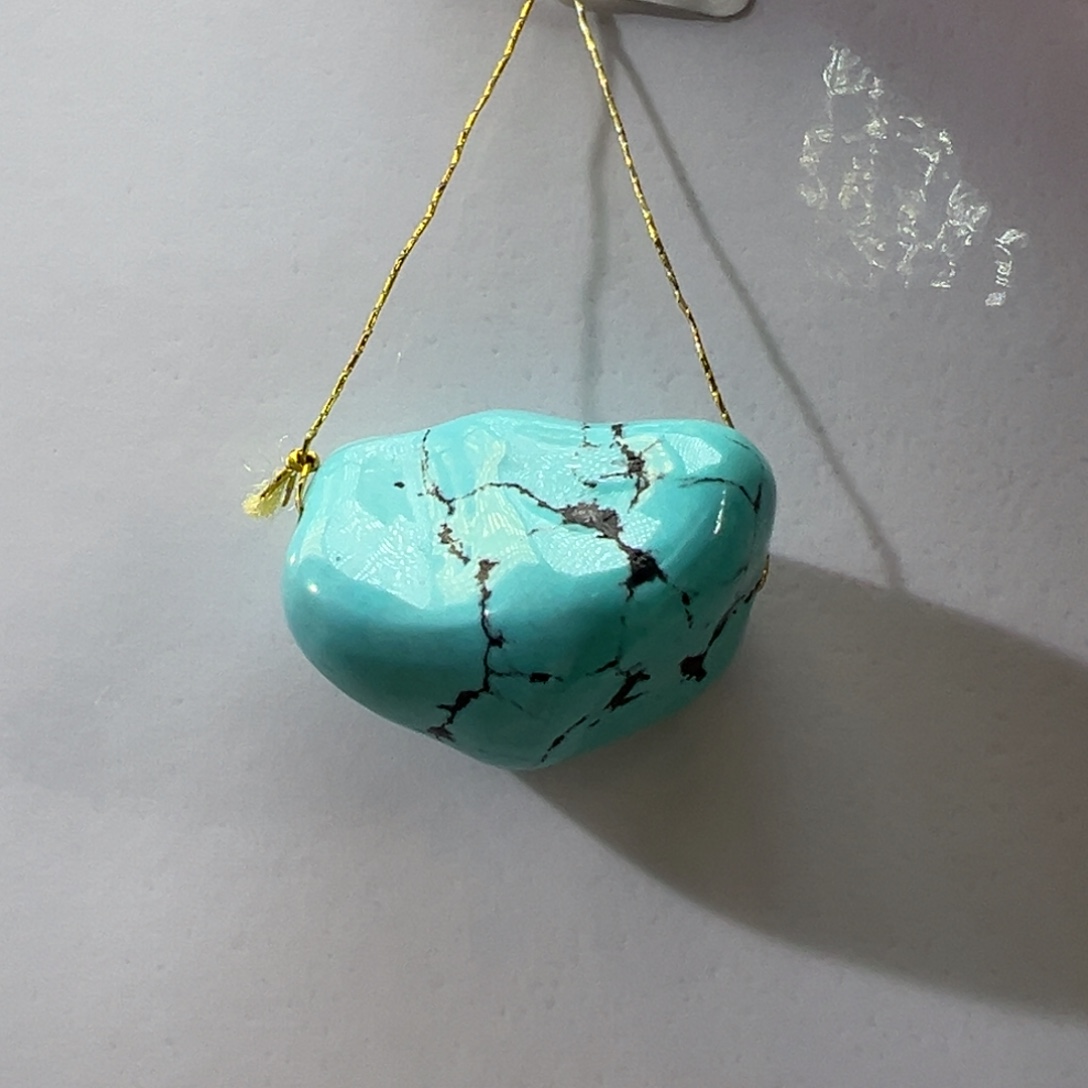 绿松石未镶嵌挂件