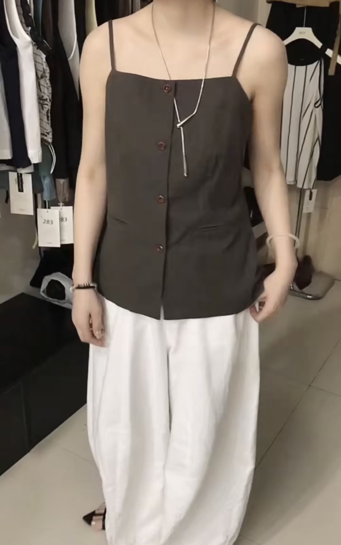 灰灰呀！5838 韩系复古设计感百搭单排扣背心吊带上衣