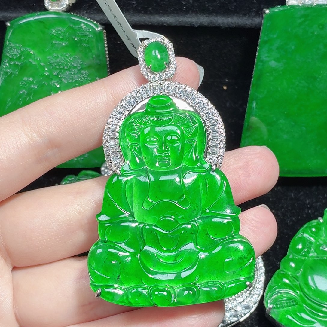 翡翠未镶嵌颈饰天然A货翡翠