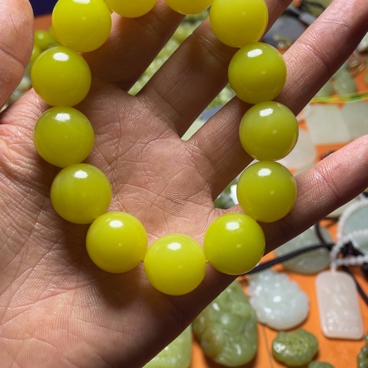 非金属新疆黄玉卡18手串