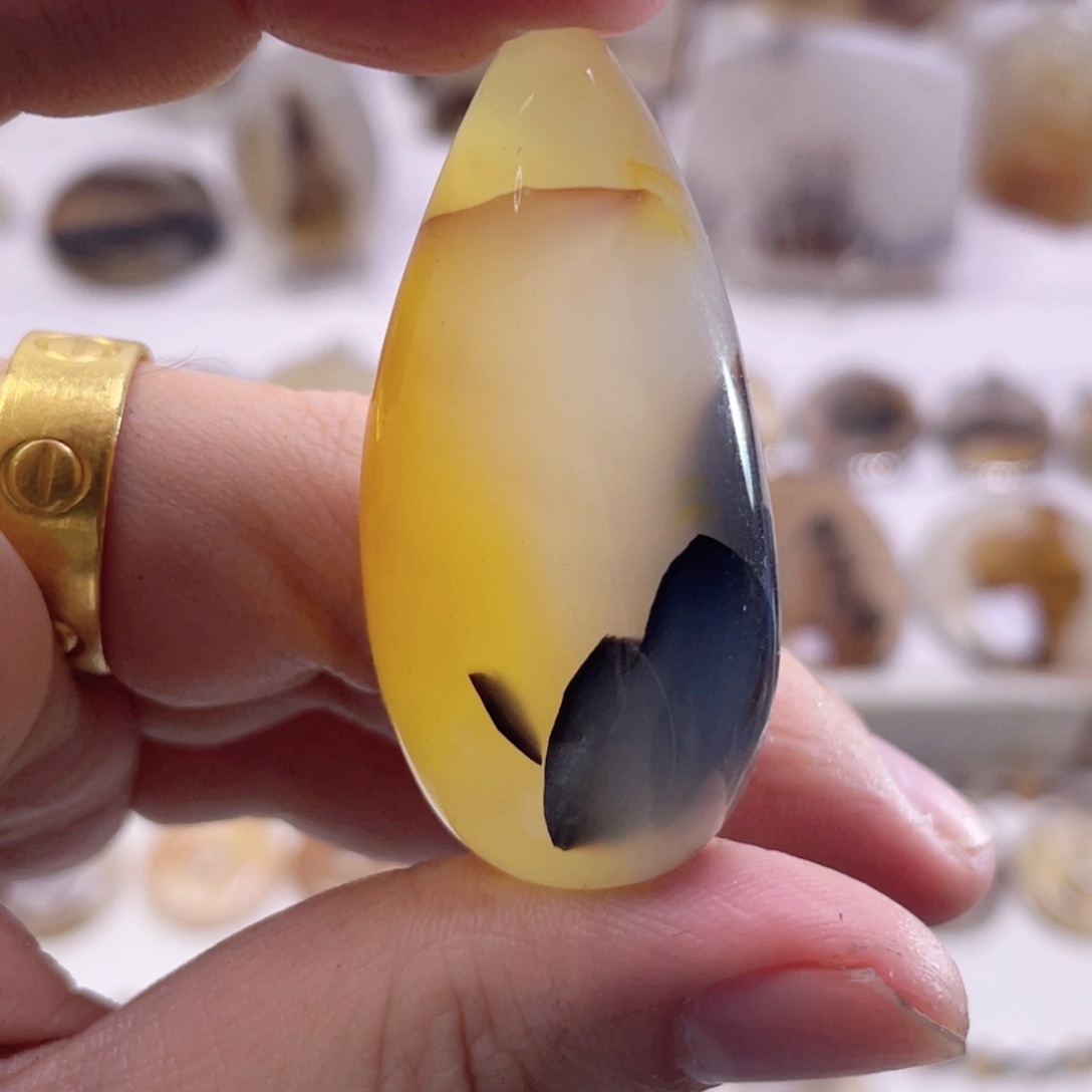 玛瑙/玉髓未镶嵌珠宝奇石