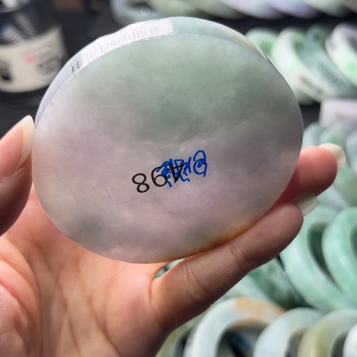 定制翡翠未镶嵌翡翠手镯