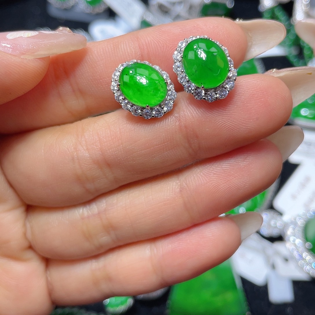 翡翠颈饰银S925镶嵌翡翠