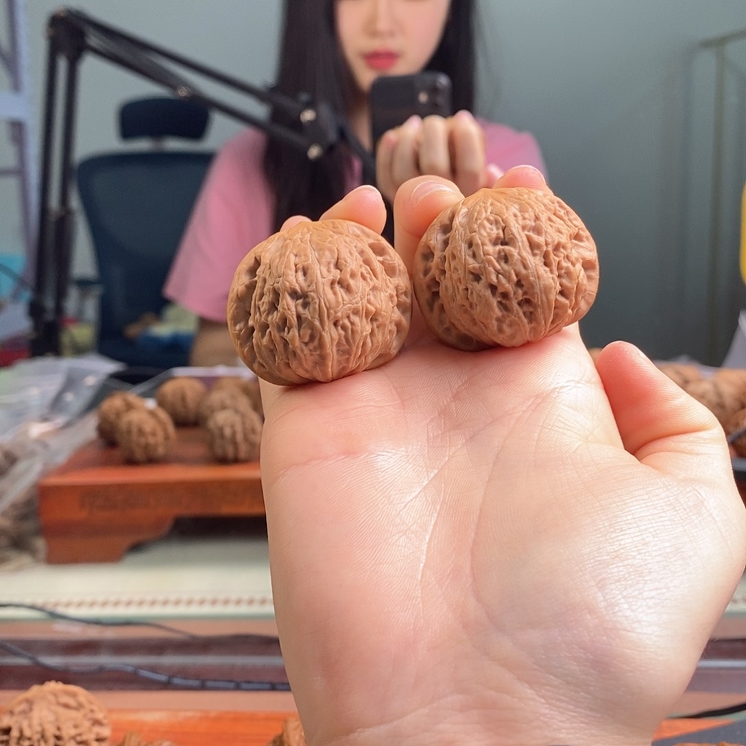 文玩核桃吊坠铁锤39