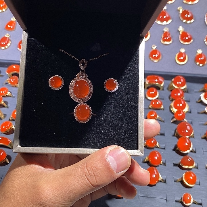 南红玛瑙颈饰银S925镶嵌