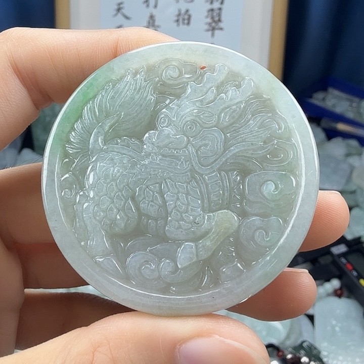 翡翠未镶嵌颈饰翡翠