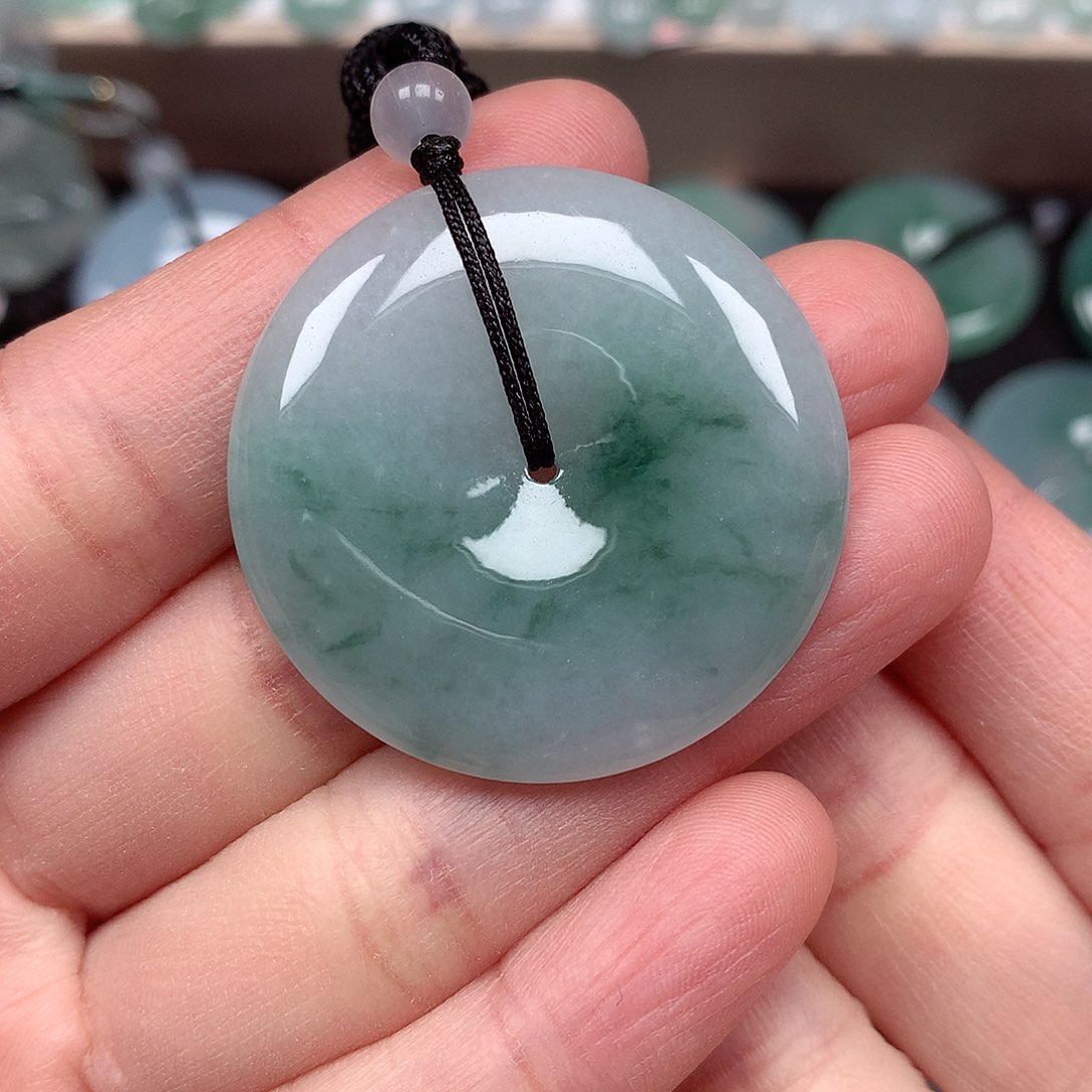 翡翠颈饰未镶嵌平安扣A