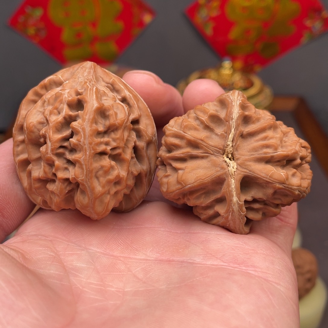 核桃把件小众：硬汉：42。