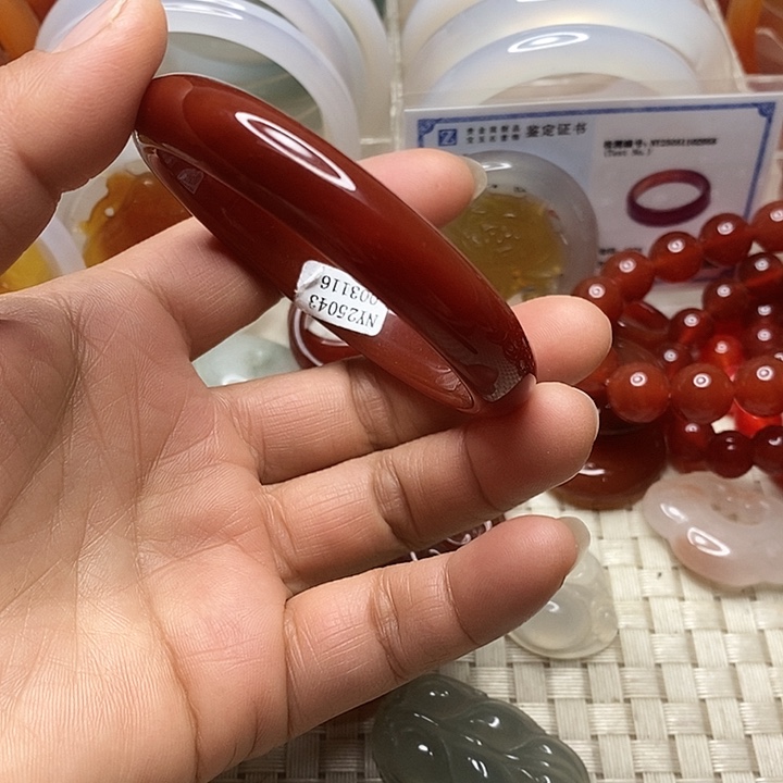 玛瑙/玉髓未镶嵌手镯