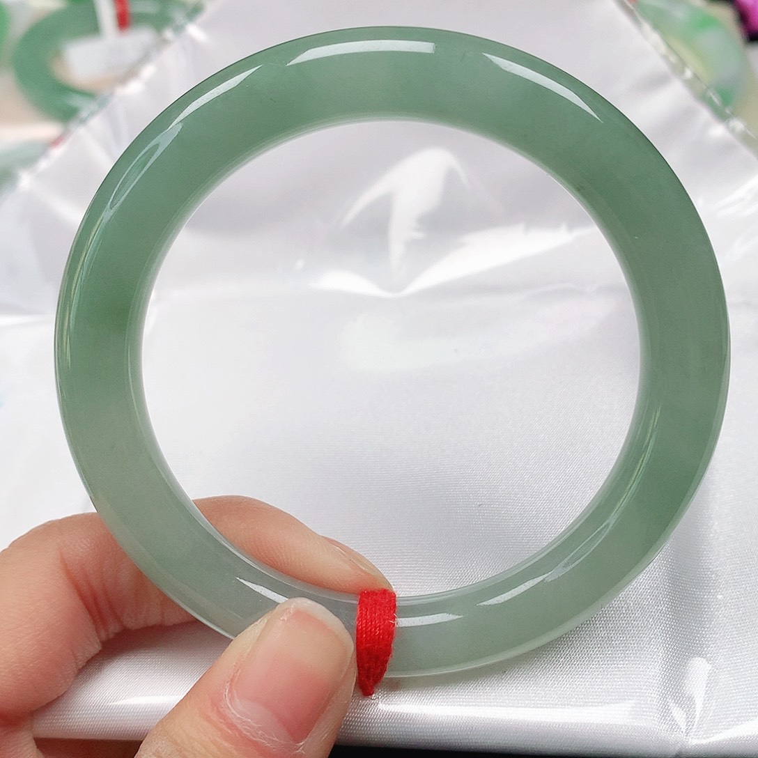 翡翠手镯（圆镯）未镶嵌天然翡翠手镯54