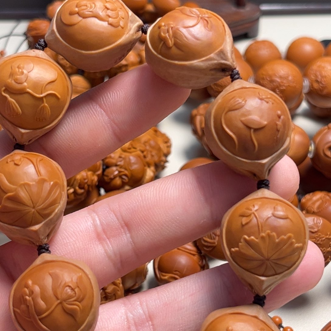 橄榄核吊坠昵***置无相佛