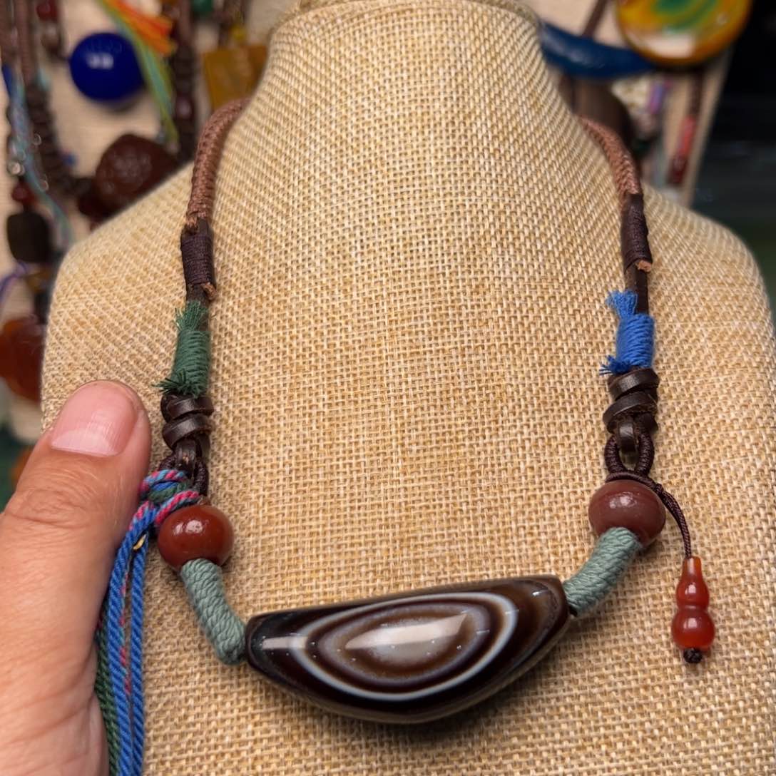 玛瑙/玉髓颈饰未镶嵌