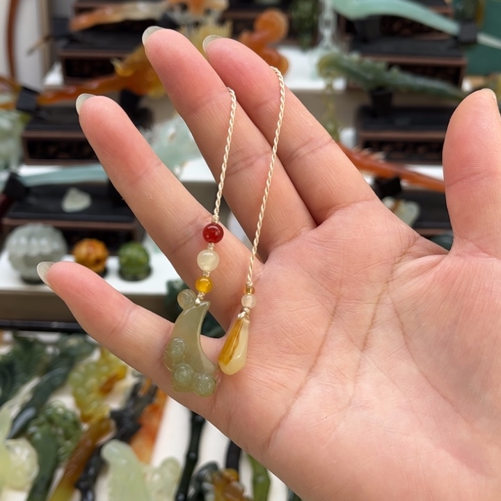 蛇纹石玉未镶嵌岫玉发簪