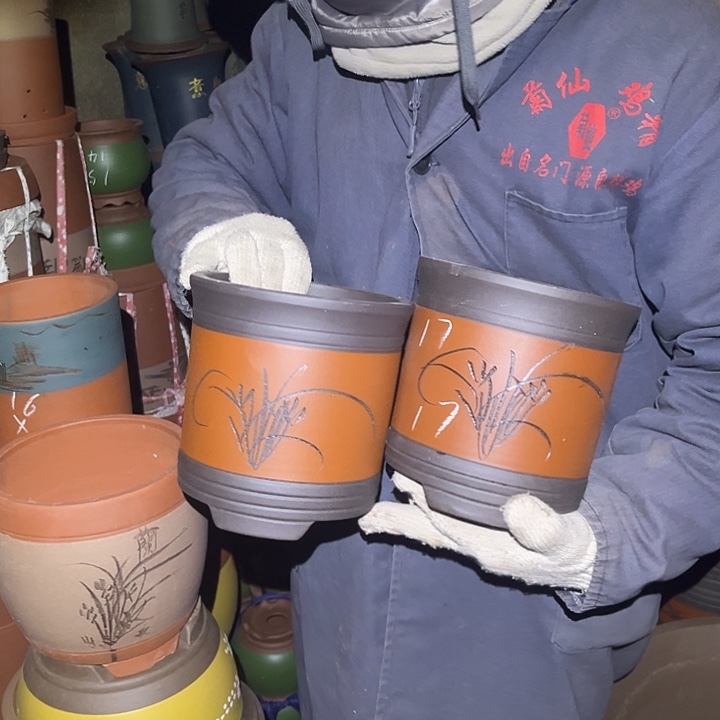 紫砂花盆紫砂花盆和