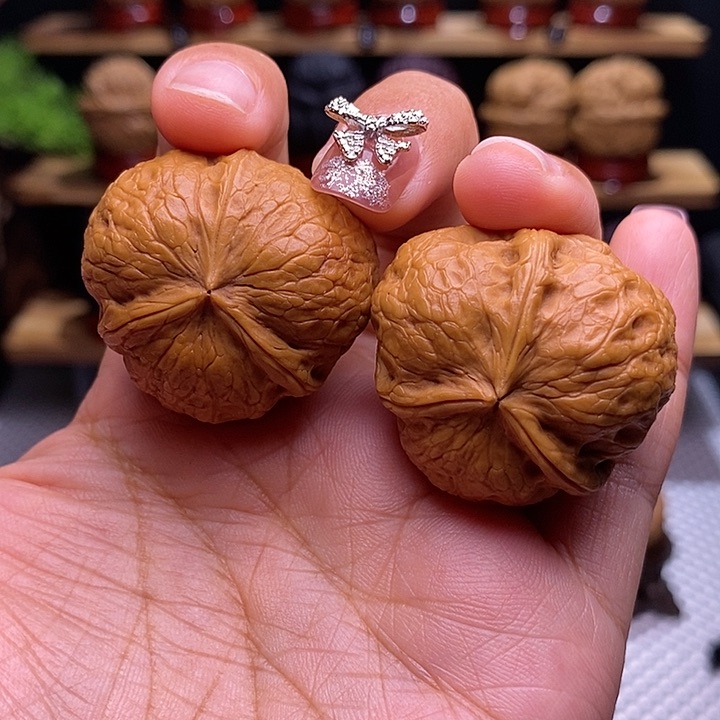 文玩核桃把件三棱萌萌包29