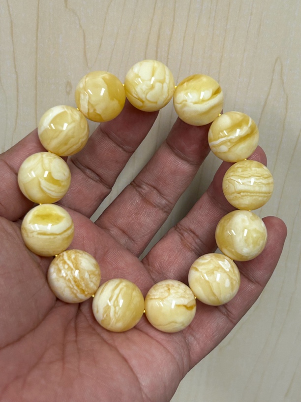 琥珀蜜蜡俄料18加手串44.23克