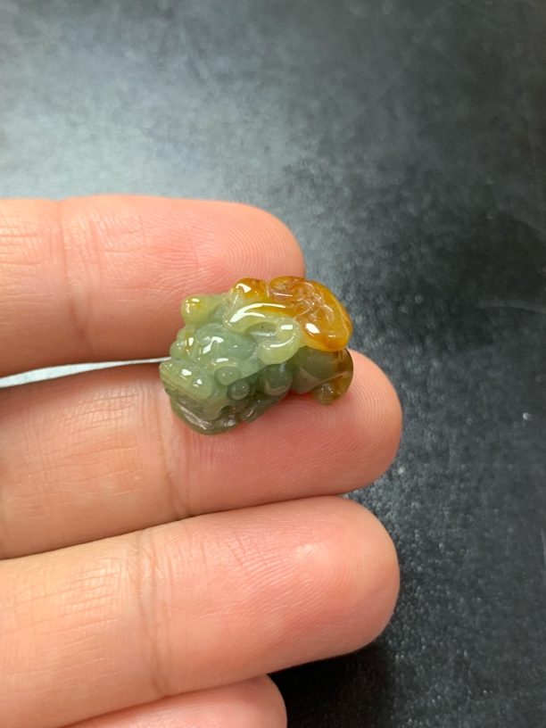 黄翡如意小貔貅吊坠天然翡翠A货