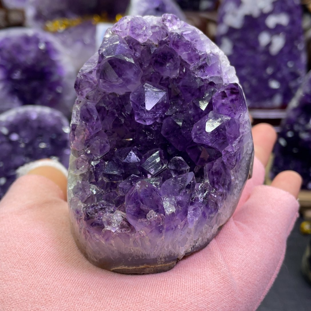 紫晶大型摆件（非配饰）未镶嵌