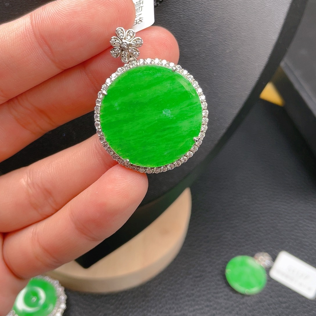 【闪购商品】翡翠吊坠(不含链)银S925镶嵌