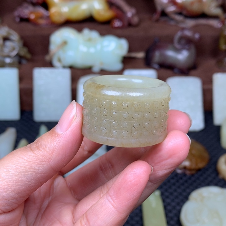 和田玉扳指未镶嵌大***水