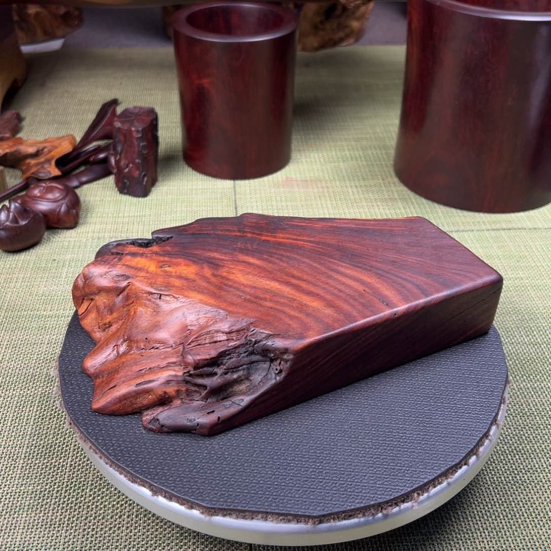 大果紫檀（缅甸花梨）云*