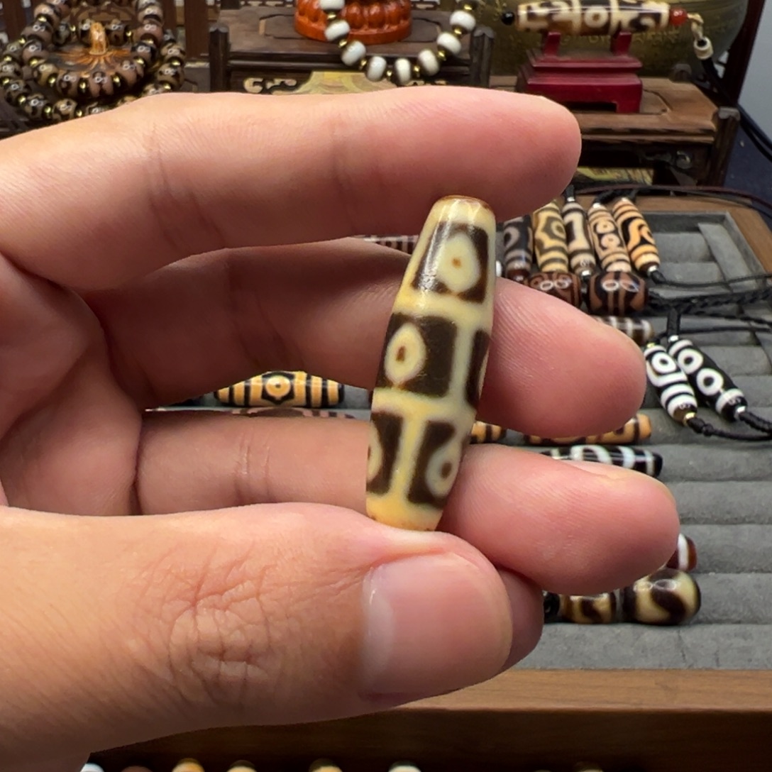 遛***叔未镶嵌颈饰玛瑙/玉髓