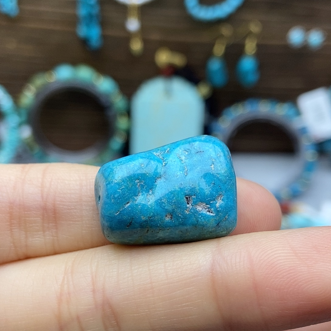 萧***雨绿松石未镶嵌玉化蓝随行