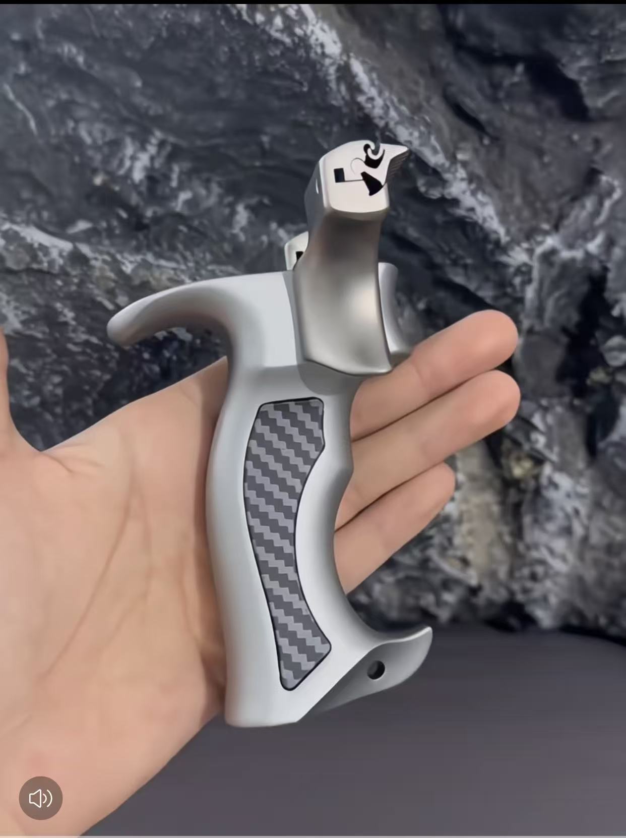 弓途正品盖世英雄TC21钛合金弓头铝柄龙齿弹弓新品上市