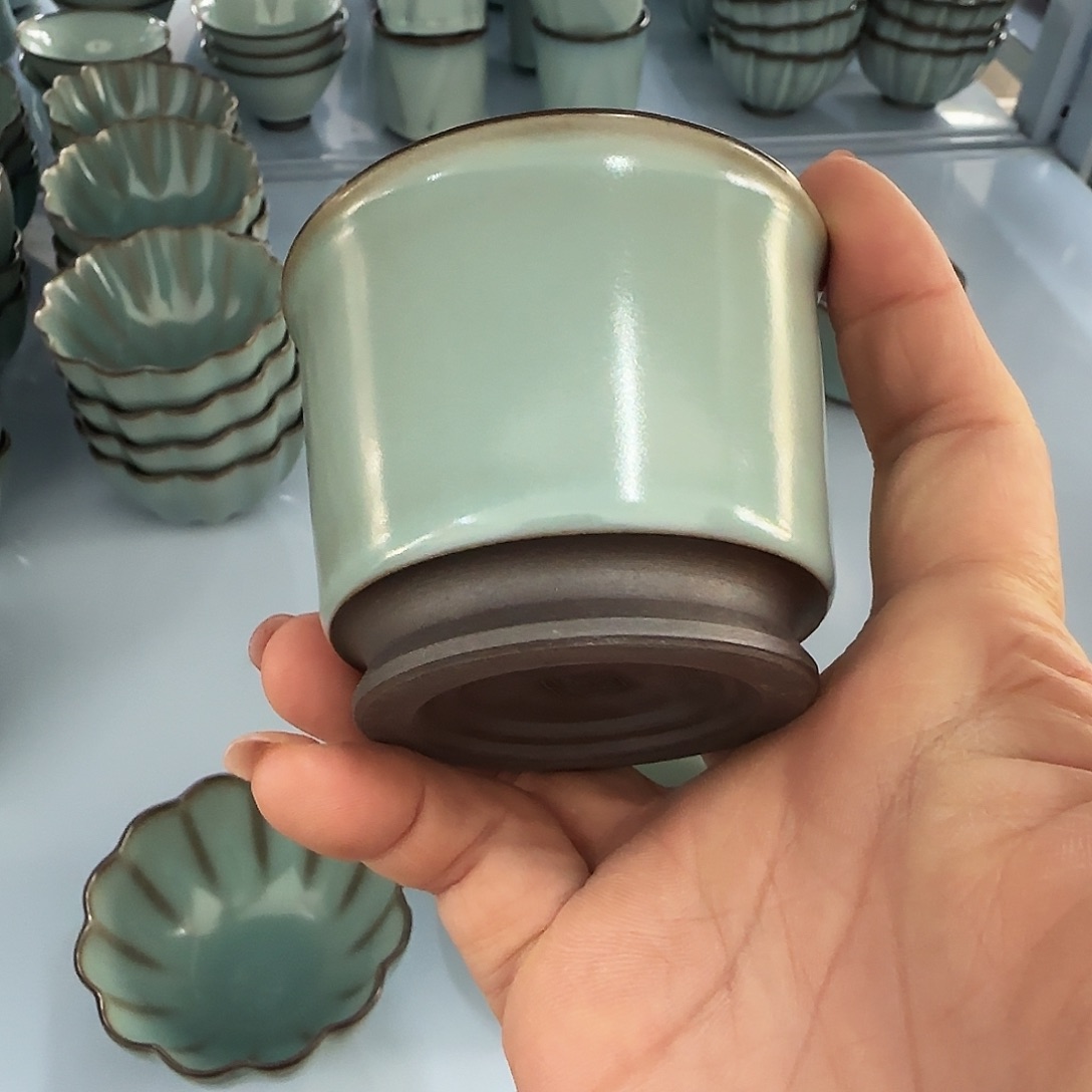 瓷片小微瑕，清仓处理。