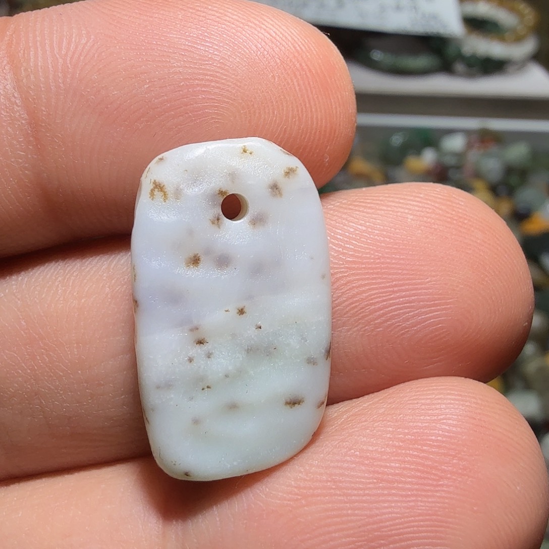 和田玉未镶嵌珠宝奇石