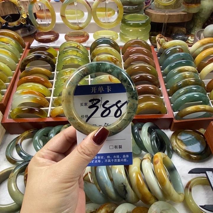 蛇纹石玉未镶嵌手镯55