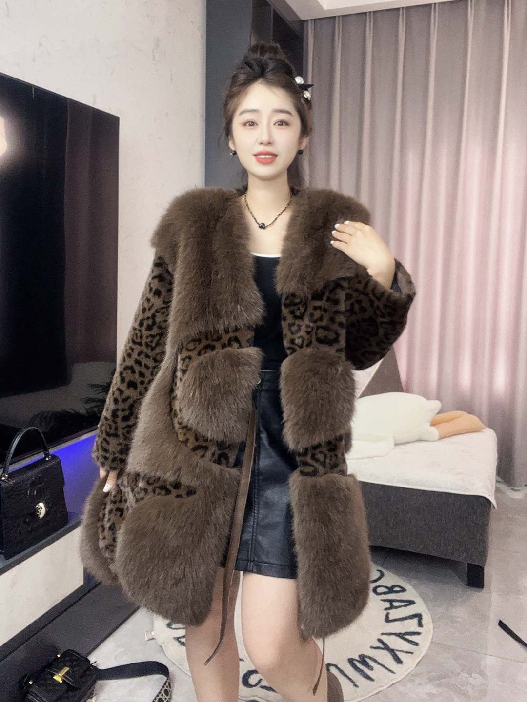 【蒂芬妮婷婷推荐A2431】反季新款时尚长毛豹纹款中长款高档外套