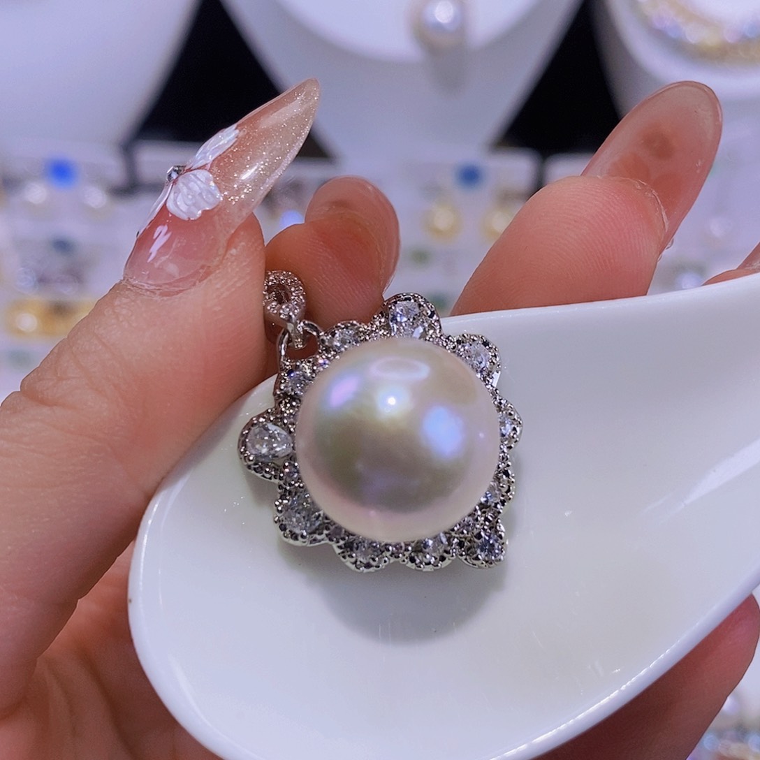 淡水珍珠合金颈饰
