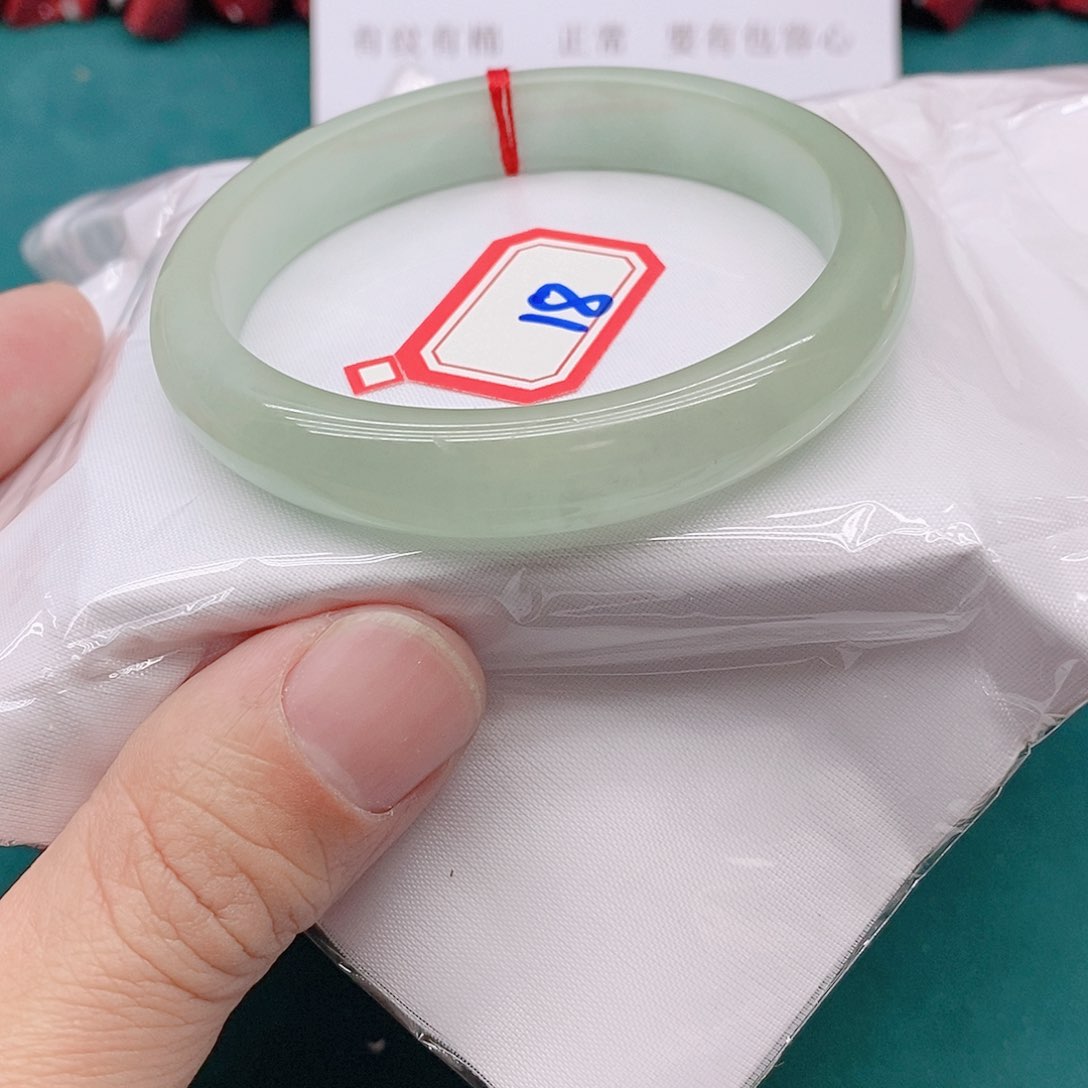 翡翠手镯未镶嵌瑜*.18888888