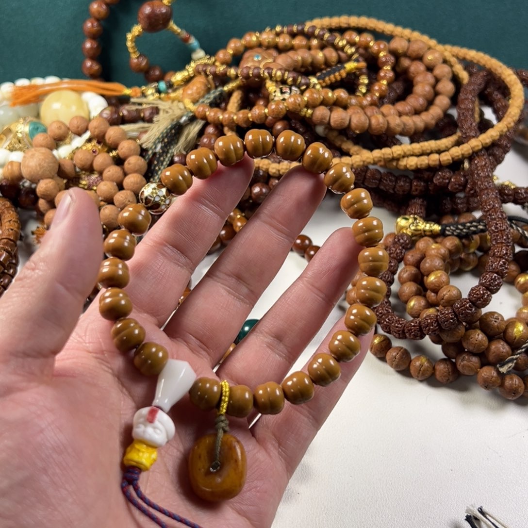 猴头核桃吊坠。。。。。。。。。。。。