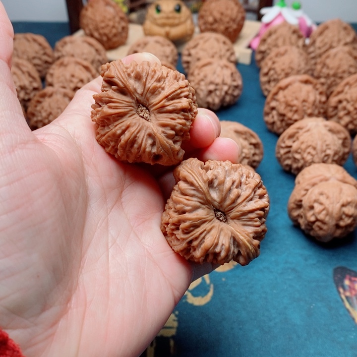 阳***文玩核桃把件南疆石42