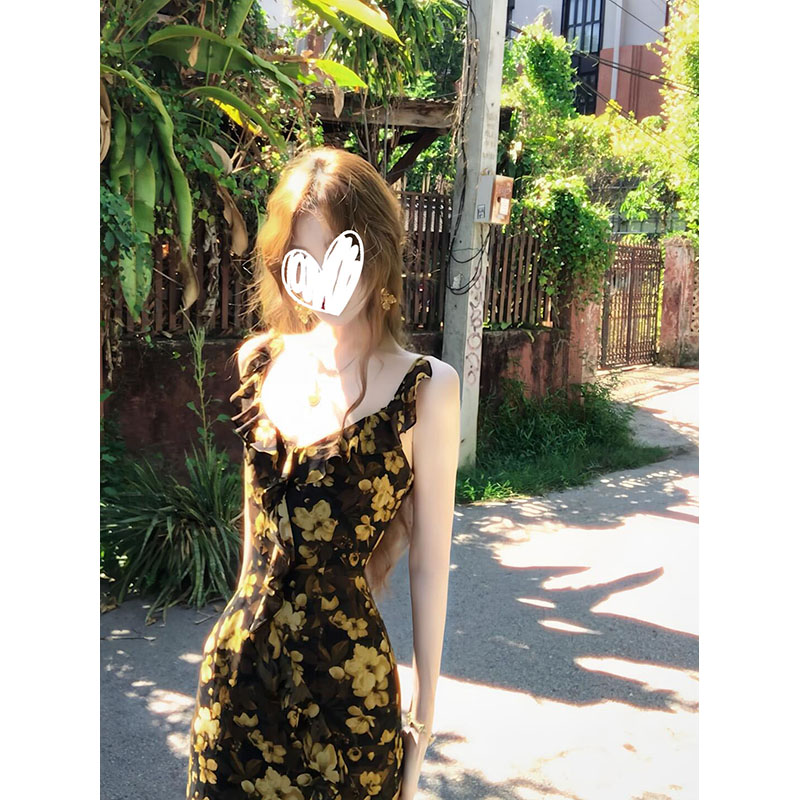 法式高级感黑色碎花吊带连衣裙女2025夏季新款收腰显瘦气质长裙
